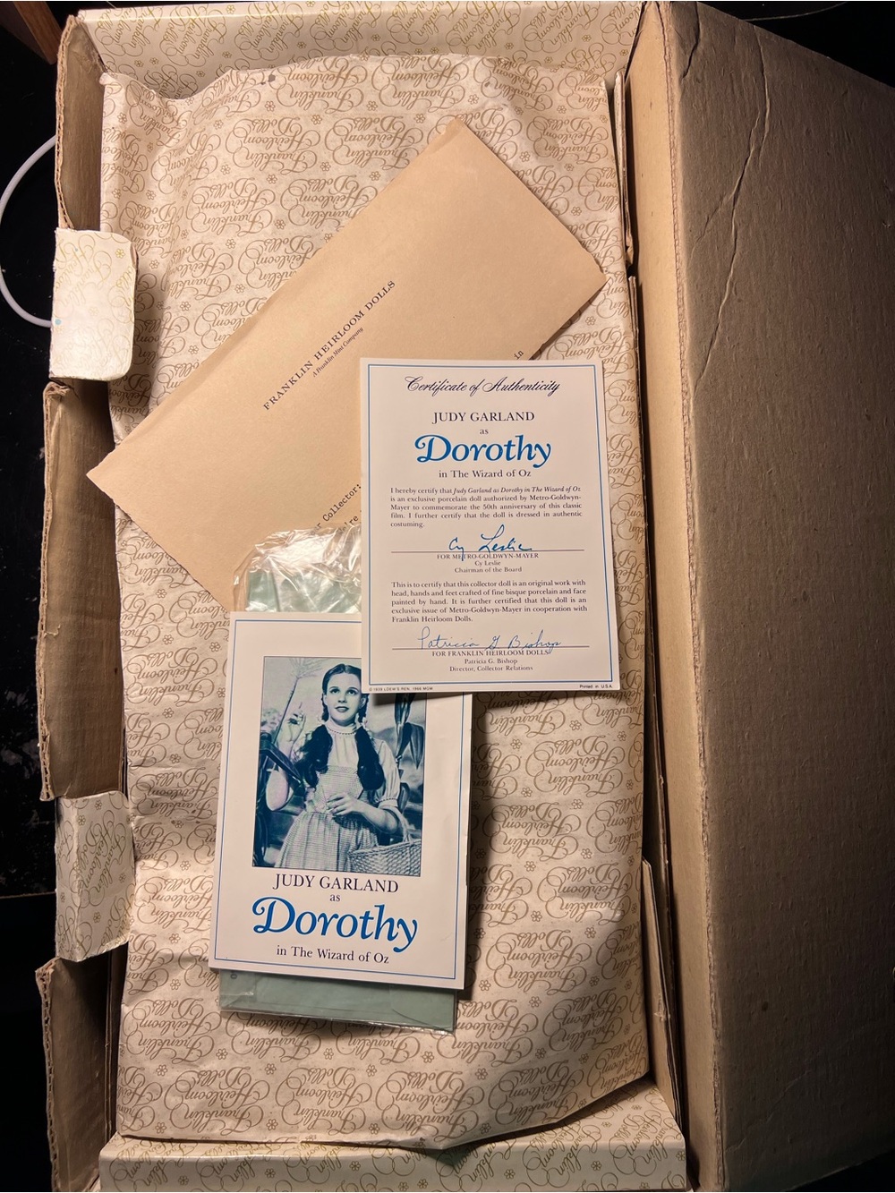 NIB Franklin Heirloom 50th Anniversary of Wizard of Oz Dorothy - Picture 2 of 2
